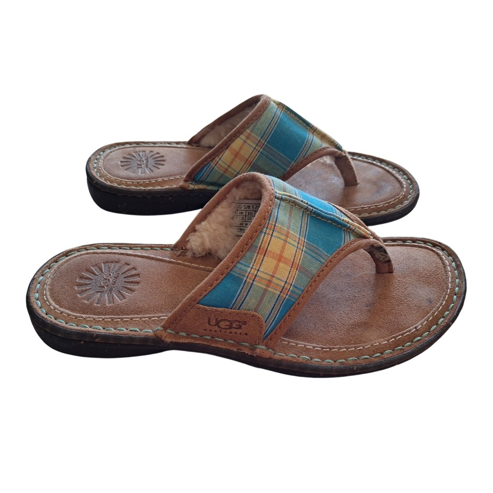 UGG Australia 5704 Flip Flops Size 7 Blue Plaid Sheepskin Lined Sandals Cozy Fur